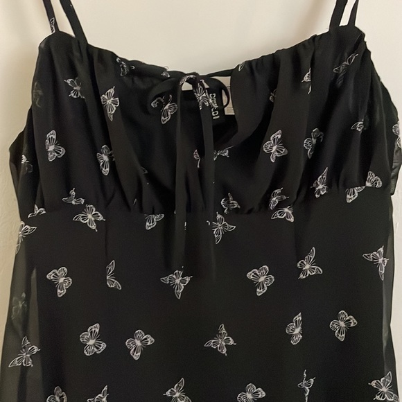 Divided butterfly mini dress - Picture 2 of 3